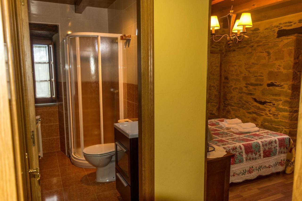 Apartamentos Rurales Tia Vicenta Santa Eulalia de Oscos Eksteriør bilde