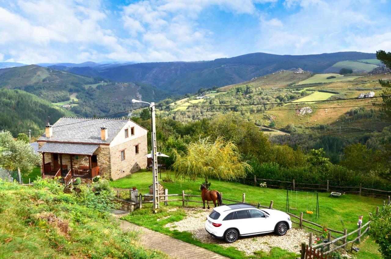 Apartamentos Rurales Tia Vicenta Santa Eulalia de Oscos Eksteriør bilde