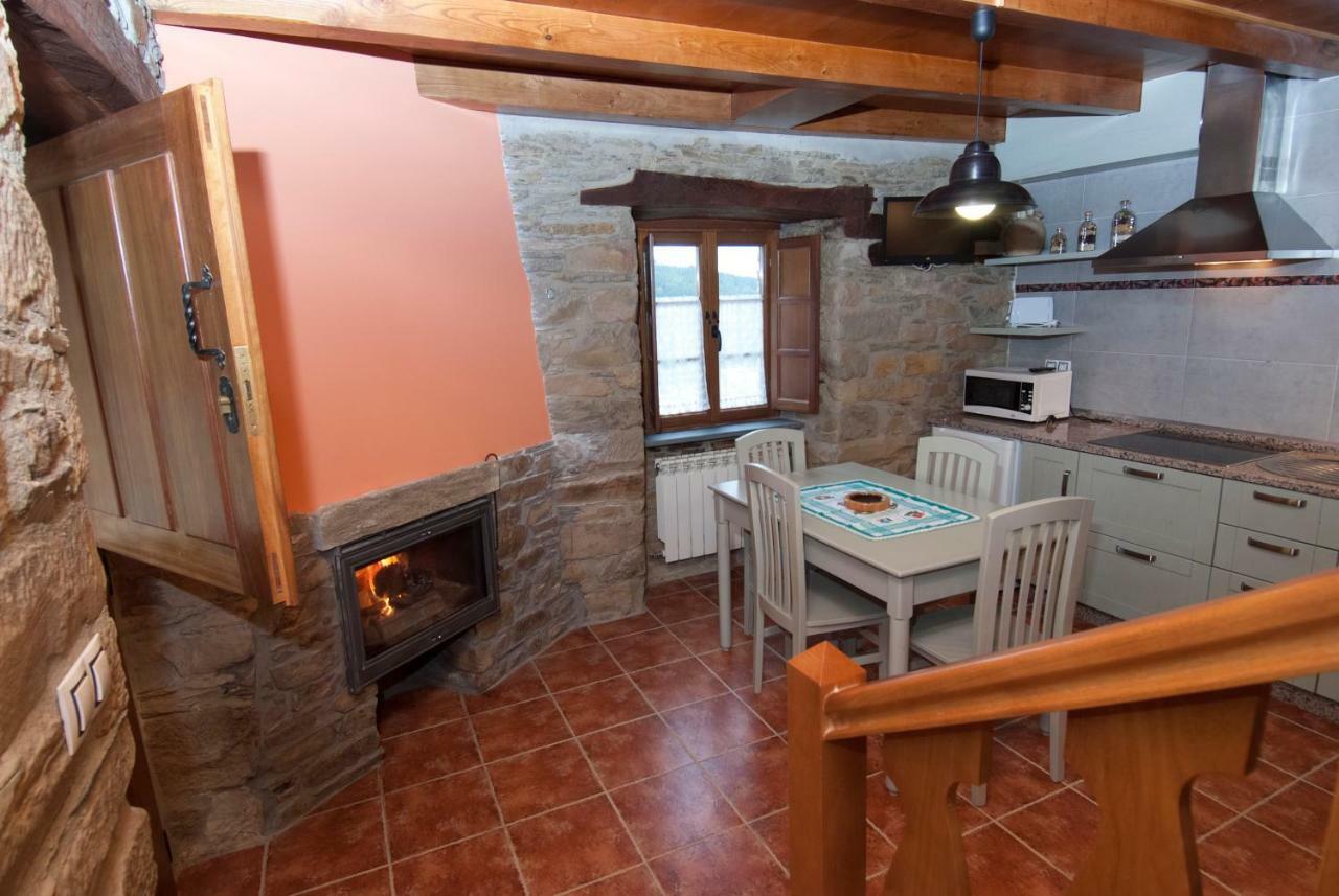Apartamentos Rurales Tia Vicenta Santa Eulalia de Oscos Eksteriør bilde